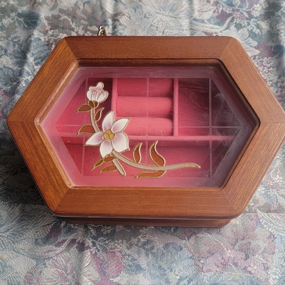 VINTAGE WOODEN MELE JEWELRY BOX - Picture 4 of 10